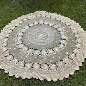 COPY - Crochet tablecloth